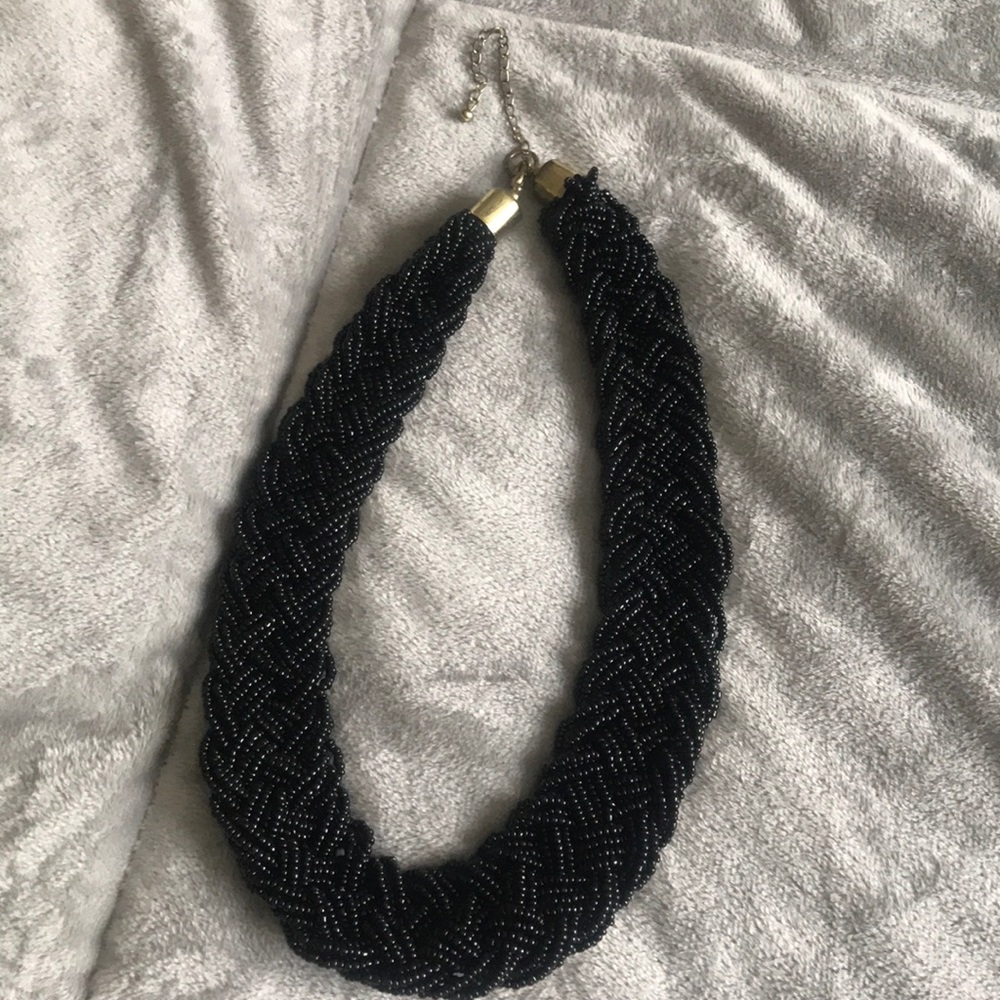 Black thick beaded necklace